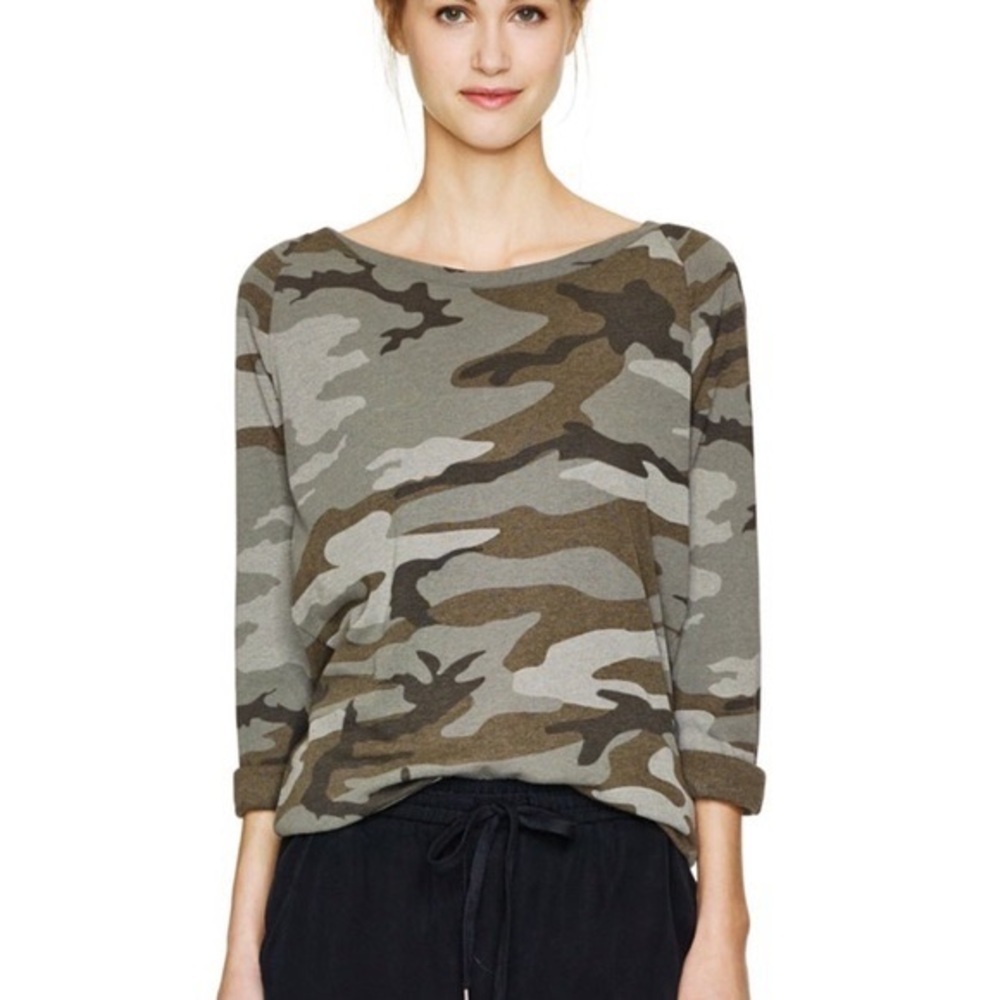 TNA Camo shirt size Small